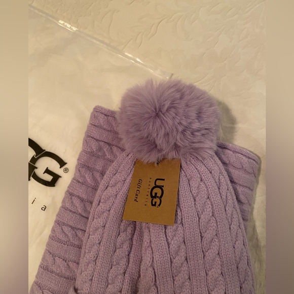 NWT Ugg Australia beanie and scarf in lavender - Picture 4 of 6